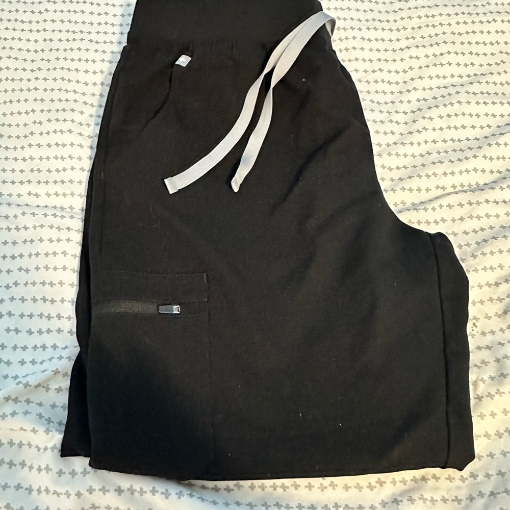 FIGS Black Zamora Jogger Scrub Pants | Size L | EUC